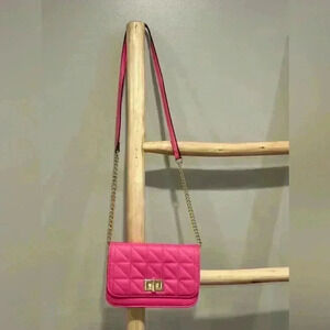 Aldo Hot Pink/Fuchsia quilted removable Gold Chain Turn Lock crossbody